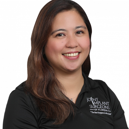 Headshot of physical therapist Claire Pagkalinawan of Joint Implant Surgeons of Florida